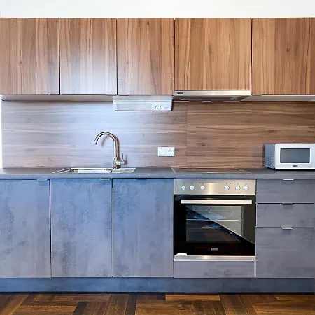 Penthouse Wien Mit Parkplatz Und Balkon Viena Exterior foto