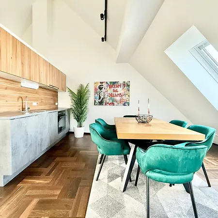 Penthouse Wien Mit Parkplatz Und Balkon Viena Exterior foto