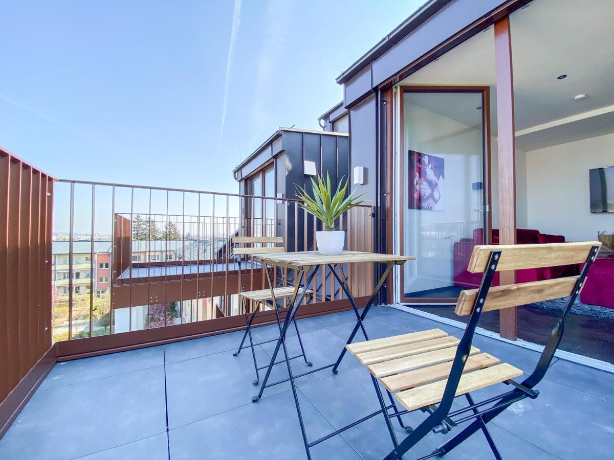Penthouse Wien Mit Parkplatz Und Balkon Viena