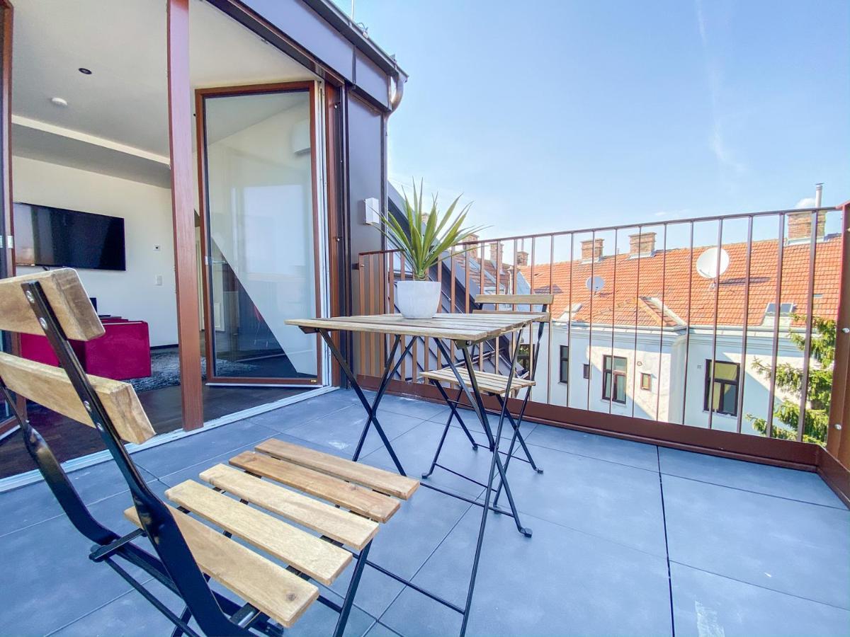 Apartamento Penthouse Wien Mit Parkplatz Und Balkon Viena